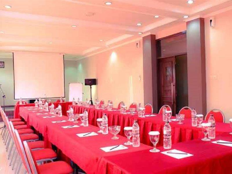 Serena Hotel