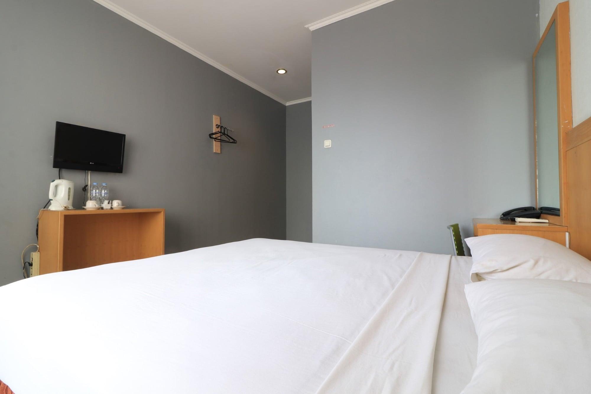 Hotel Serena 2*