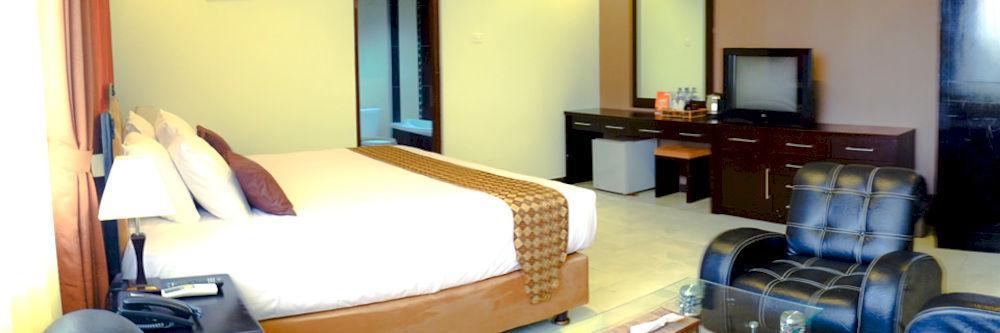 Serena Hotel